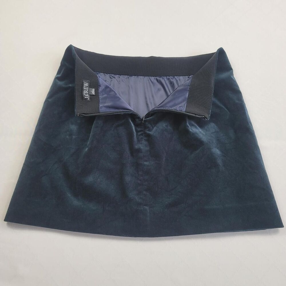 J.Crew A-Line Mini Skirt Navy Stretch Velvet Womens 6 Dark Academia Quiet Luxury